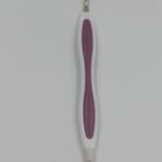 Cutical Cutter With Gel Pusher