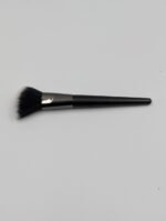 Ruby Face Makeup Brush Medium - Image 3
